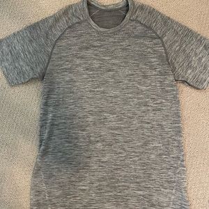 Lulu Lemon Men's T-Shirt